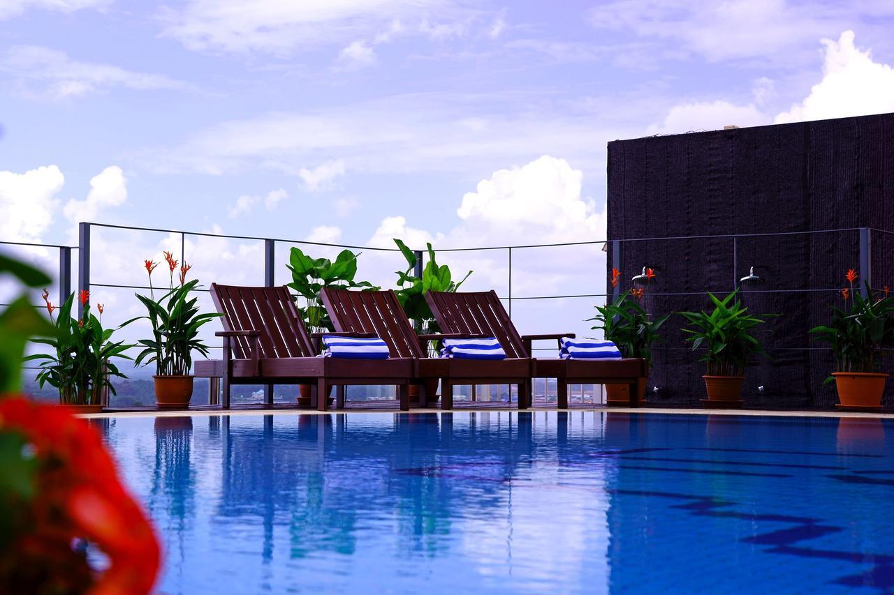 Stayinn Gateway Hotel Apartment Kuching Extérieur photo